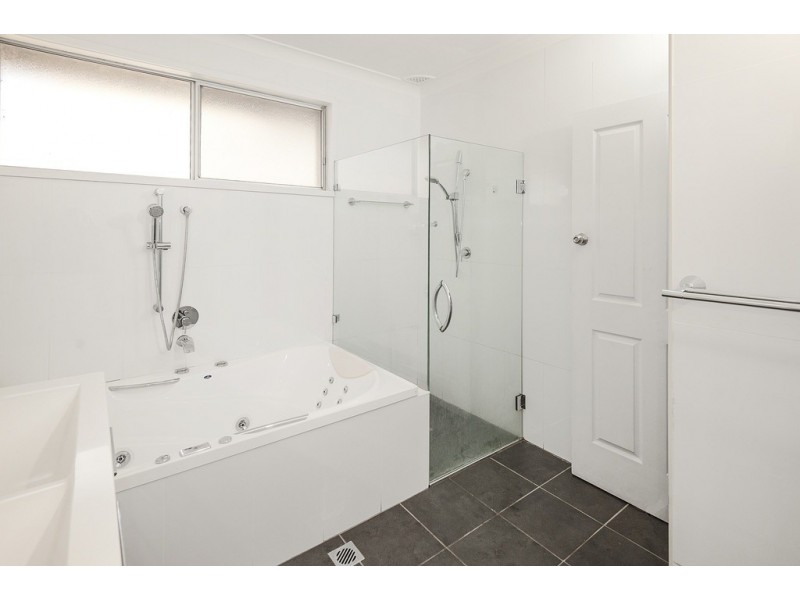 22 Curtis Ave, Taren Point NSW 2229