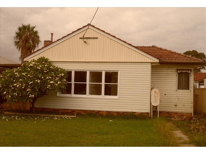 19 Bulwarra Ave, Sefton NSW 2162