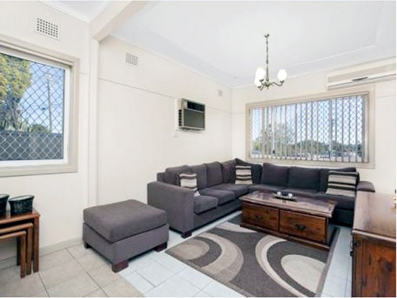 395 Stacey St, Bankstown NSW 2200