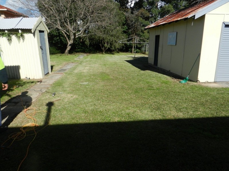 84 flora street, Kirrawee NSW 2232