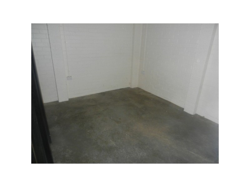 2 Glenbrook Crescent, Georges Hall NSW 2198