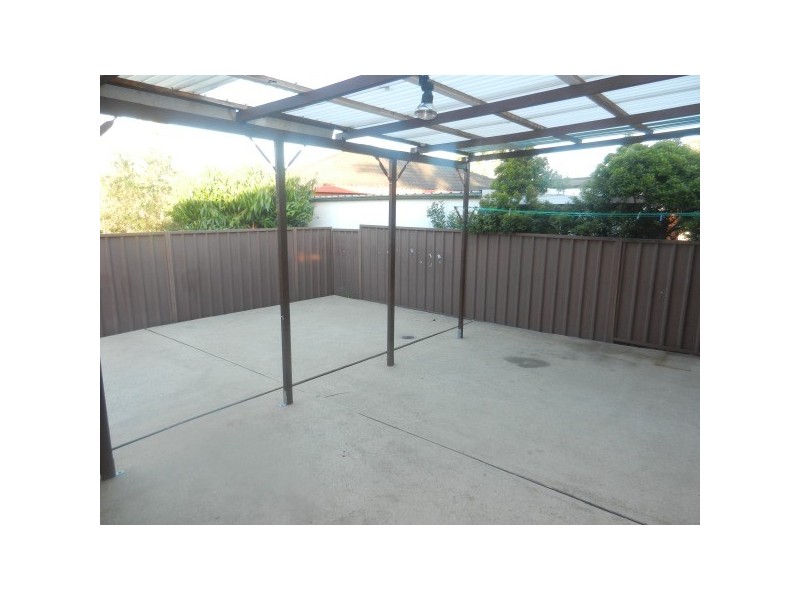 2 Glenbrook Crescent, Georges Hall NSW 2198