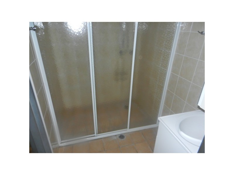 2 Glenbrook Crescent, Georges Hall NSW 2198