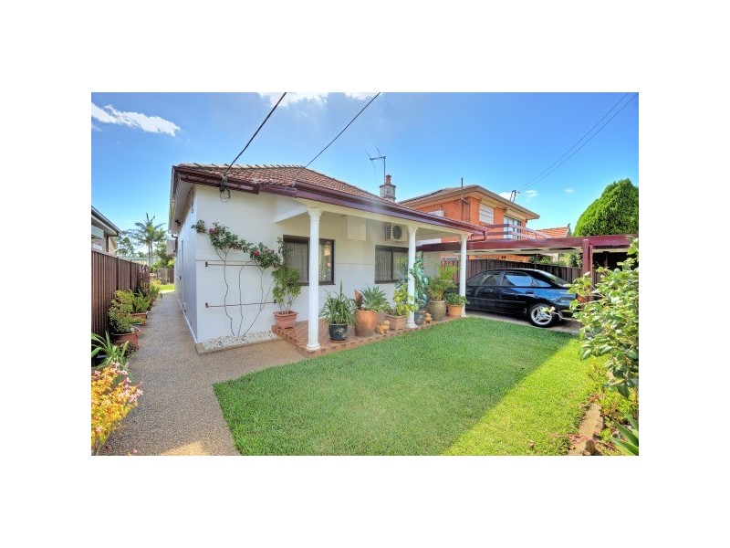 118 Carrington Avenue, Hurstville NSW 2220