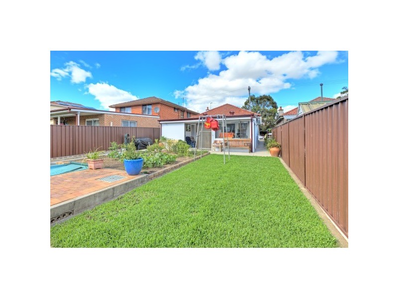 118 Carrington Avenue, Hurstville NSW 2220