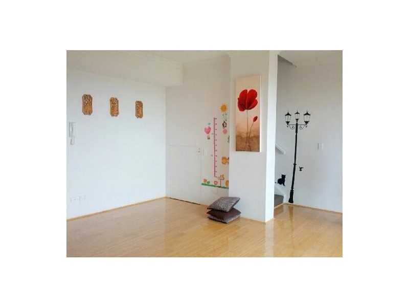 106 Queens Road, Hurstville NSW 2220