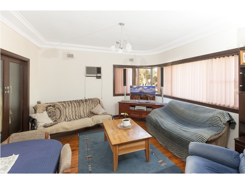 29 Raleigh Avenue, Caringbah NSW 2229