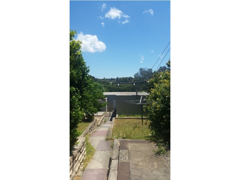 13 Salt Pan Rd, Peakhurst NSW 2210