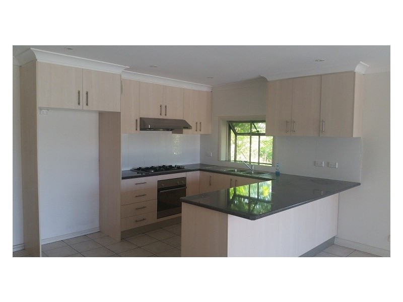 13 Salt Pan Rd, Peakhurst NSW 2210