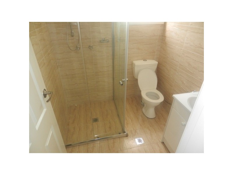 21 Collins ave, Lurnea NSW 2170