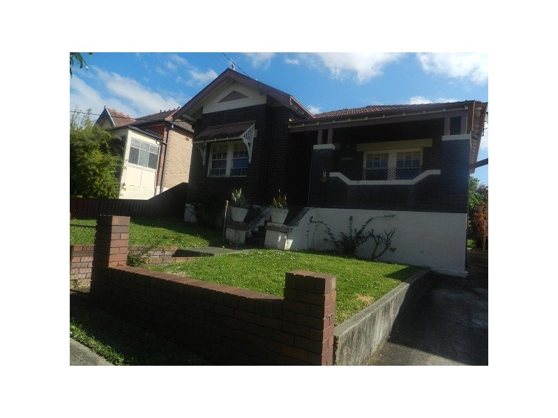 13 Cronulla street, Carlton NSW 2218