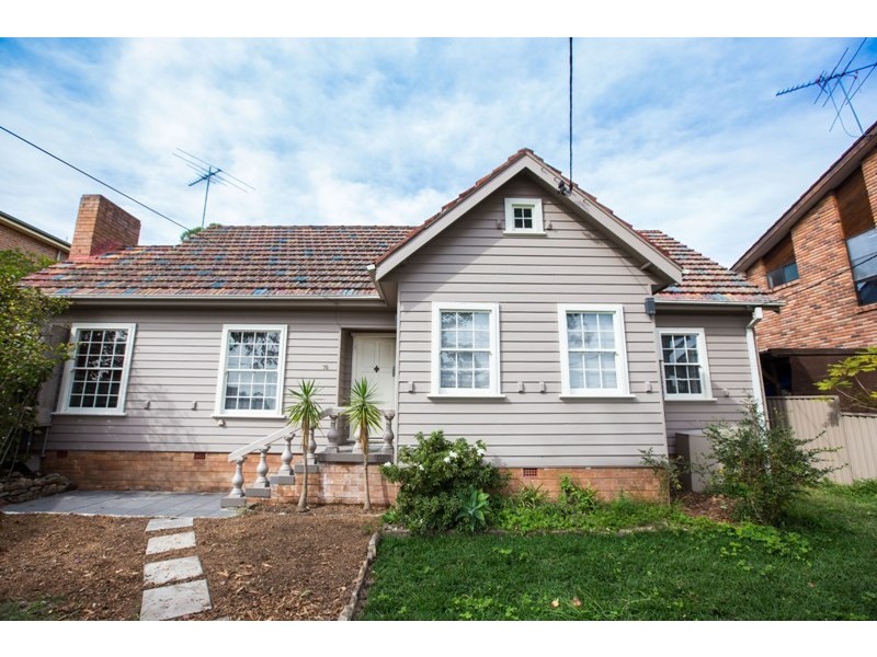 76 Ogilvy St, Peakhurst NSW 2210