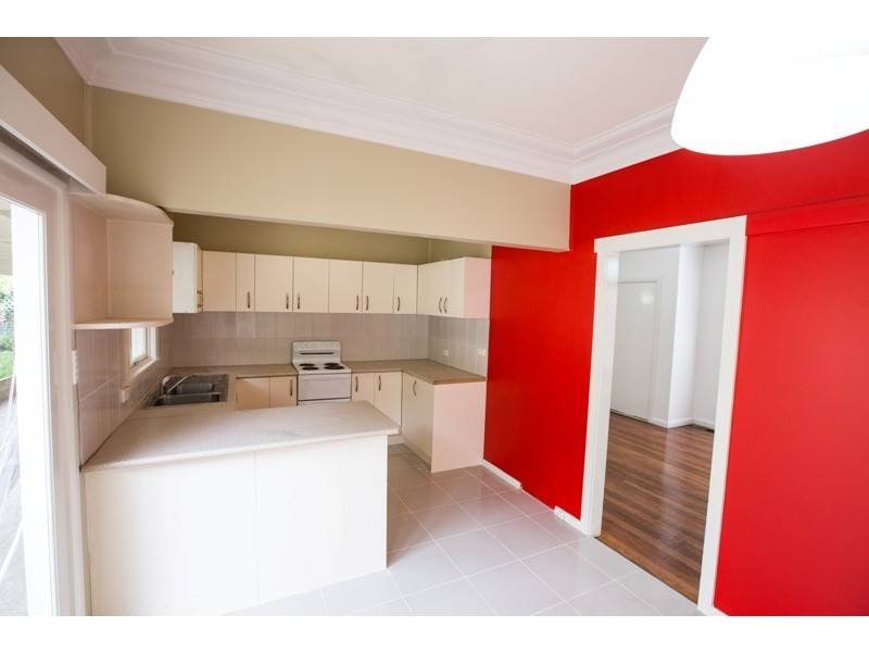 76 Ogilvy St, Peakhurst NSW 2210