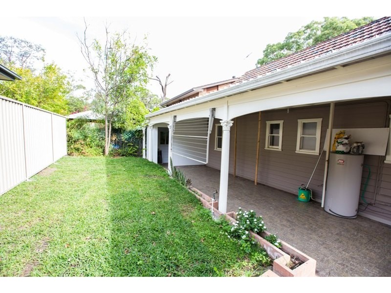 76 Ogilvy St, Peakhurst NSW 2210