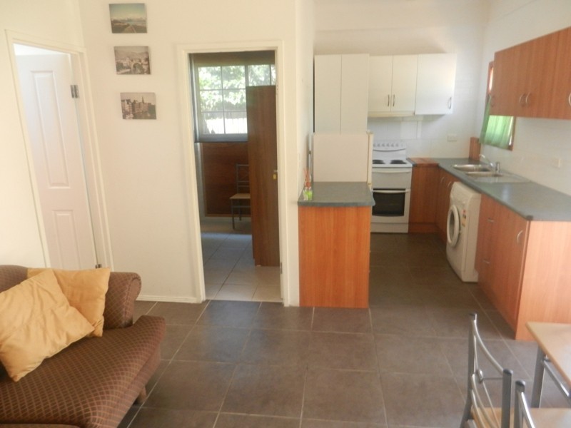 71A Johnstone St, Peakhurst NSW 2210