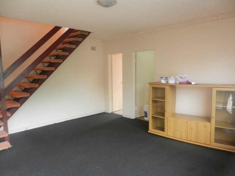 2/48 Stoddart St, Roselands NSW 2196