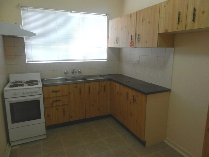 2/48 Stoddart St, Roselands NSW 2196