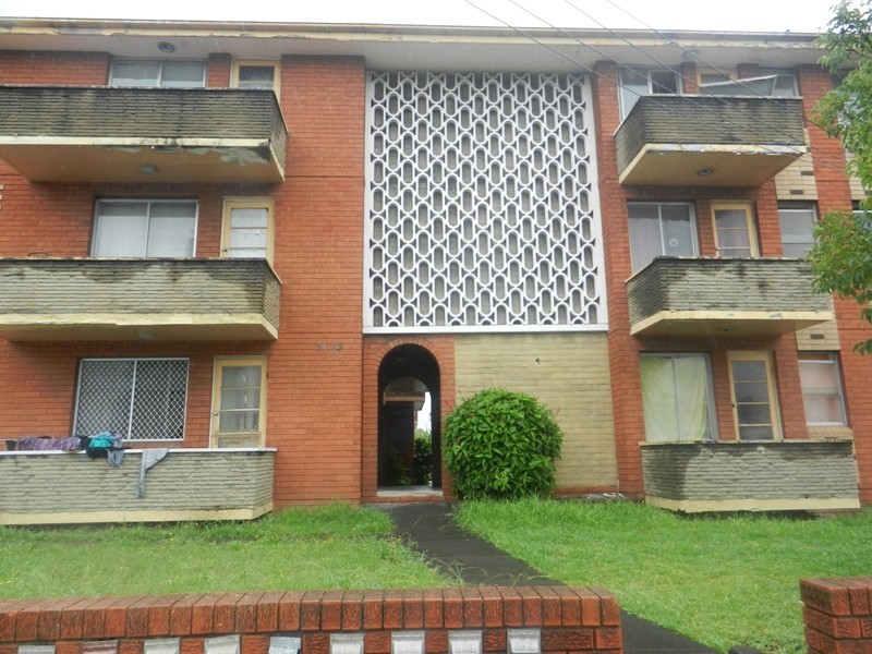 31-33 King Georges Rd, Wiley Park NSW 2195