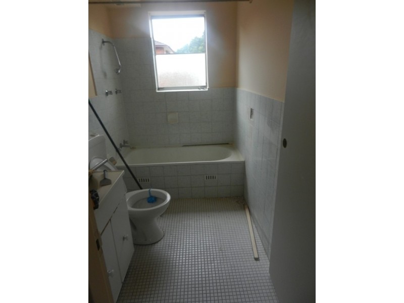 31-33 King Georges Rd, Wiley Park NSW 2195