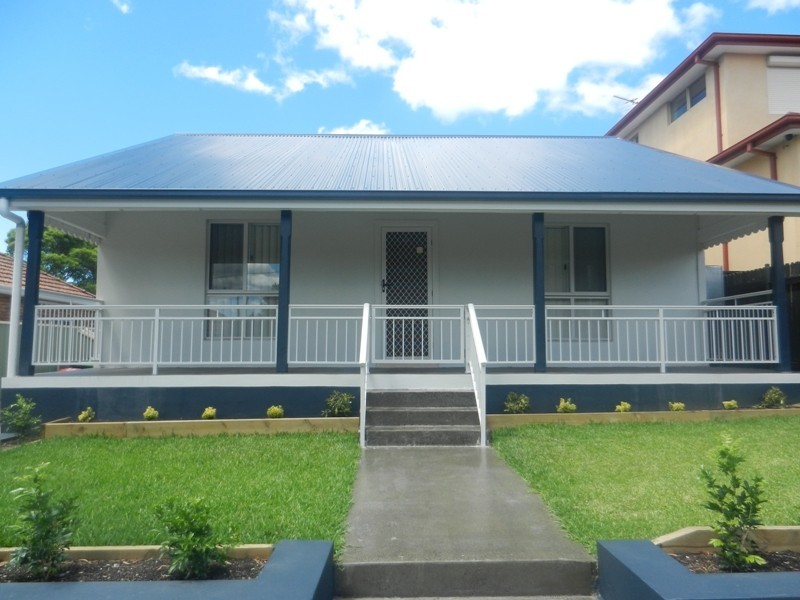 134 Moorefields Rd, Kingsgrove NSW 2208