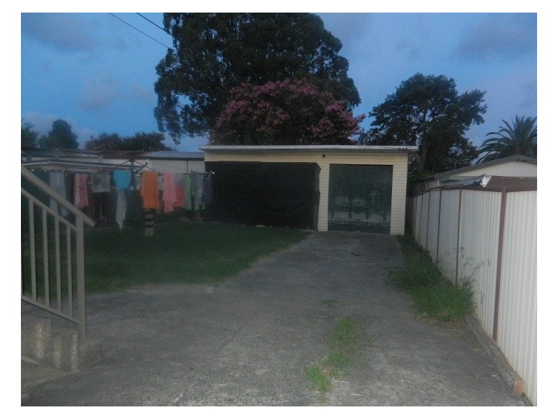 3 Lithgow Ave,, Yagoona NSW 2199