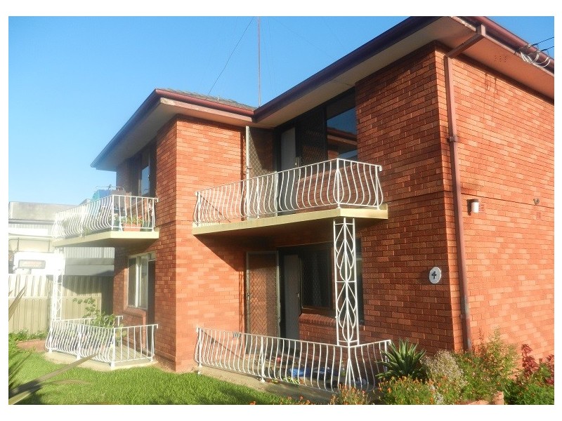 4/4 Omnibus Road, Kingsgrove NSW 2208