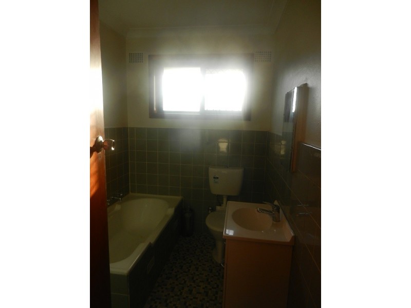 4/4 Omnibus Road, Kingsgrove NSW 2208