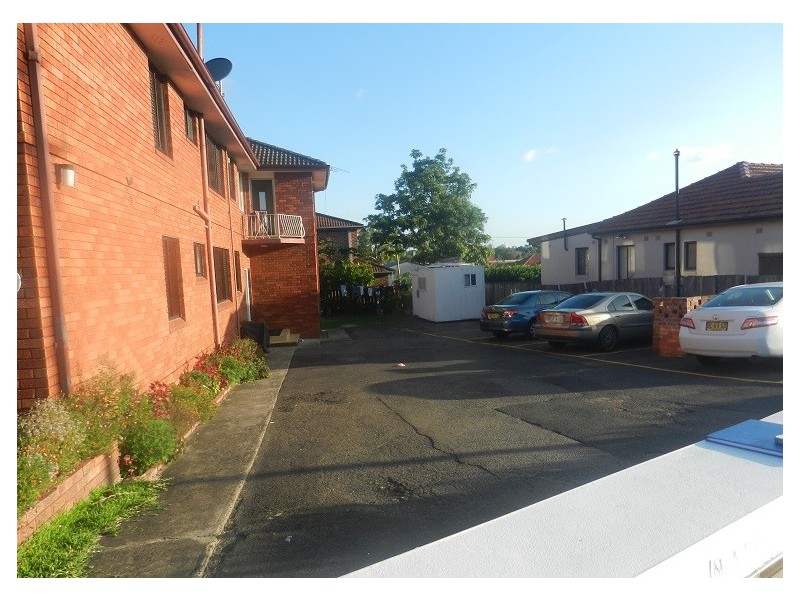 4/4 Omnibus Road, Kingsgrove NSW 2208