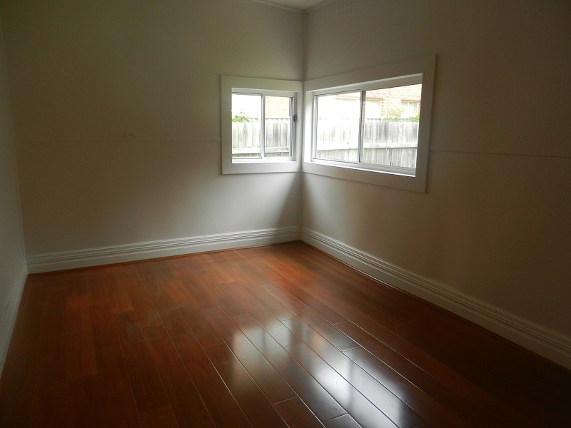 7 Water View st, Carlton NSW 2218