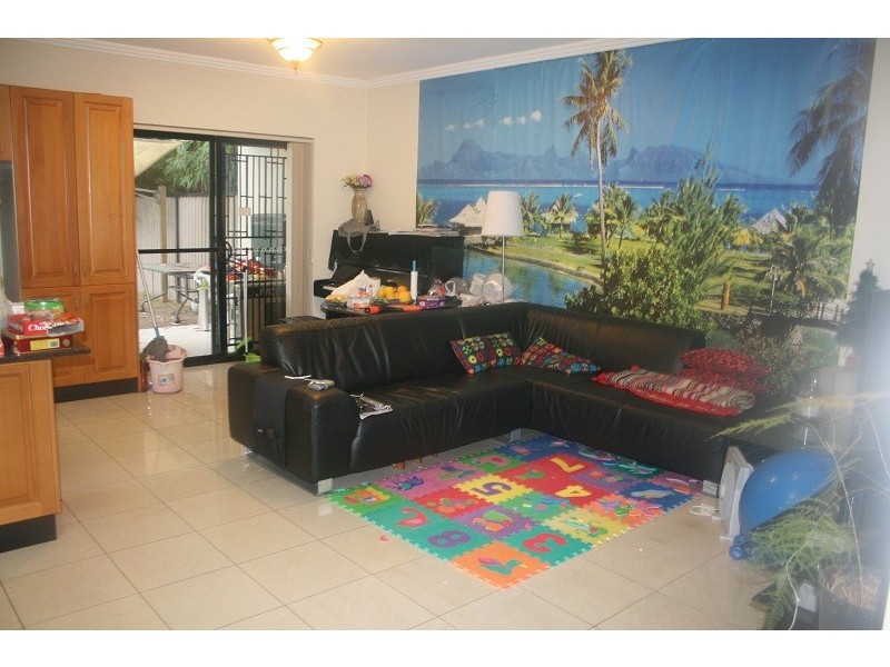 10 Nowra, Campsie NSW 2194