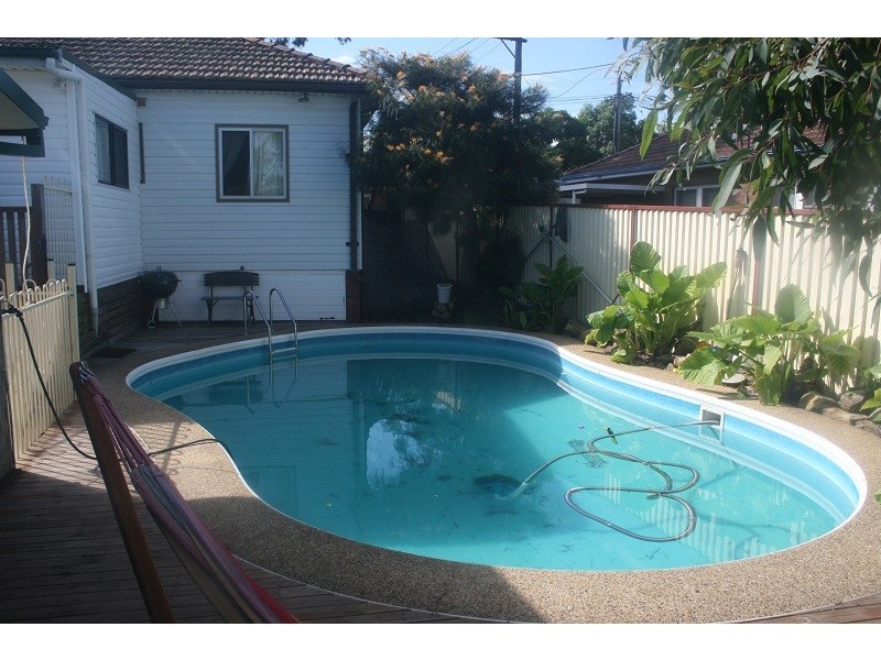 71 Welfare Ave, Beverly Hills NSW 2209