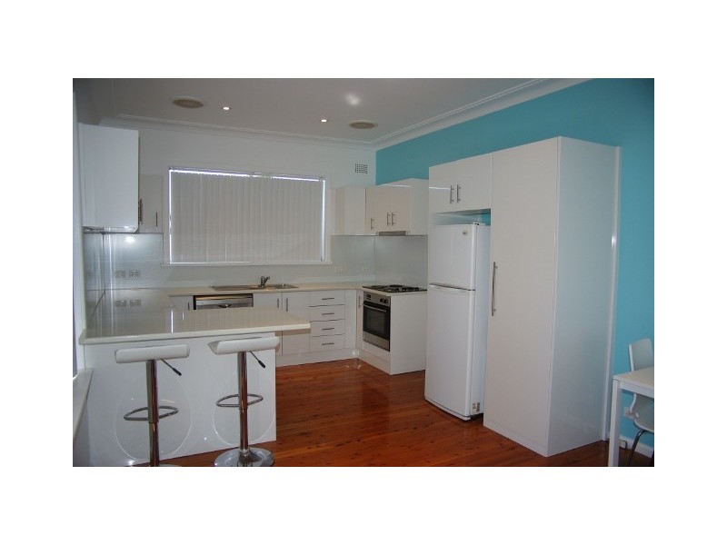43 Beatus Street, Unanderra NSW 2526