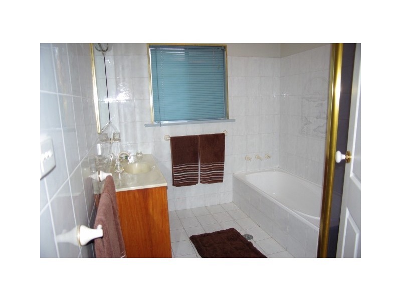 43 Beatus Street, Unanderra NSW 2526