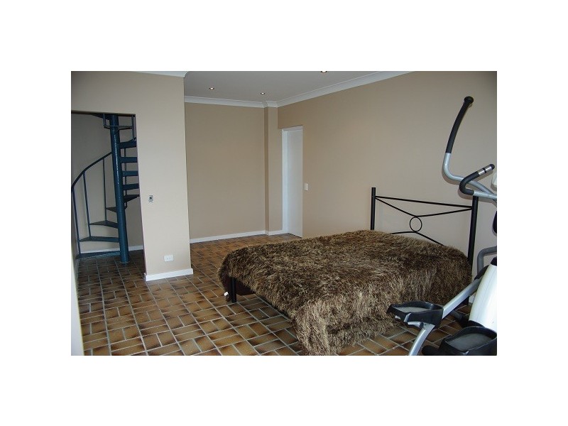 43 Beatus Street, Unanderra NSW 2526