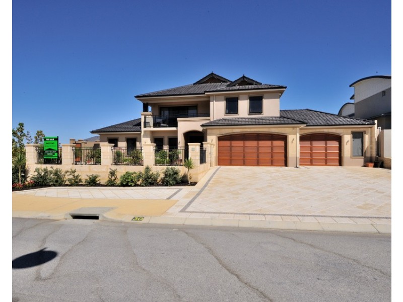 30 Romano Crescent, Iluka WA 6028