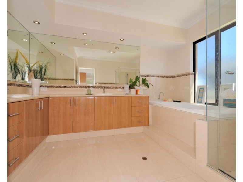 30 Romano Crescent, Iluka WA 6028