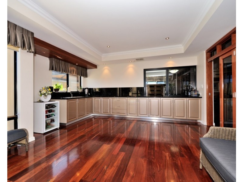 30 Romano Crescent, Iluka WA 6028