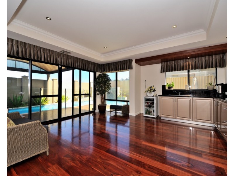 30 Romano Crescent, Iluka WA 6028