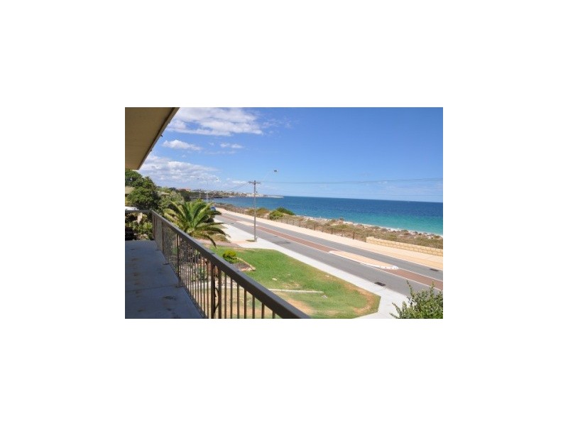 12 Ocean Drive, Quinns Rocks WA 6030