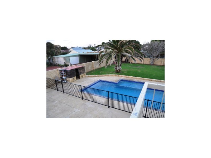 12 Ocean Drive, Quinns Rocks WA 6030