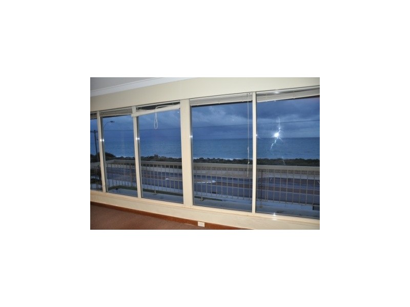 12 Ocean Drive, Quinns Rocks WA 6030