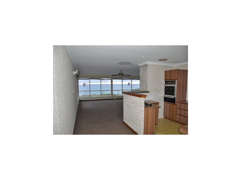 12 Ocean Drive, Quinns Rocks WA 6030