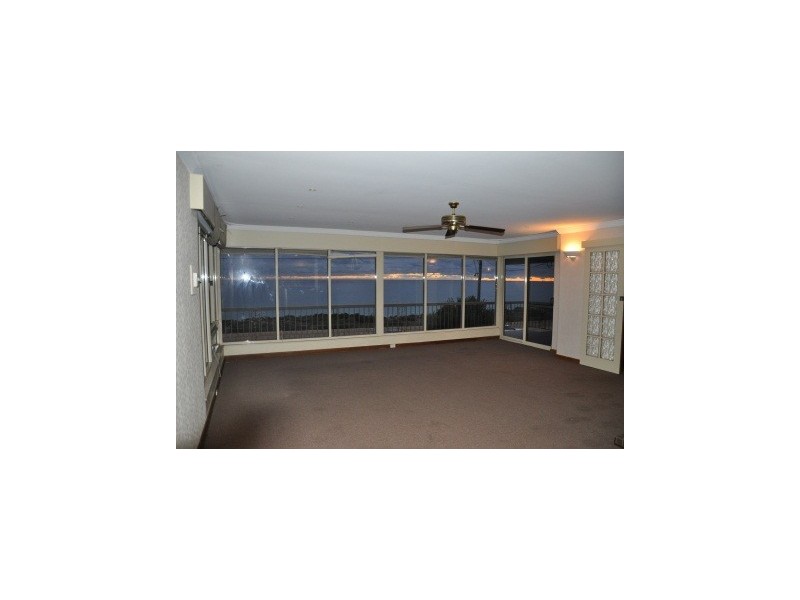 12 Ocean Drive, Quinns Rocks WA 6030