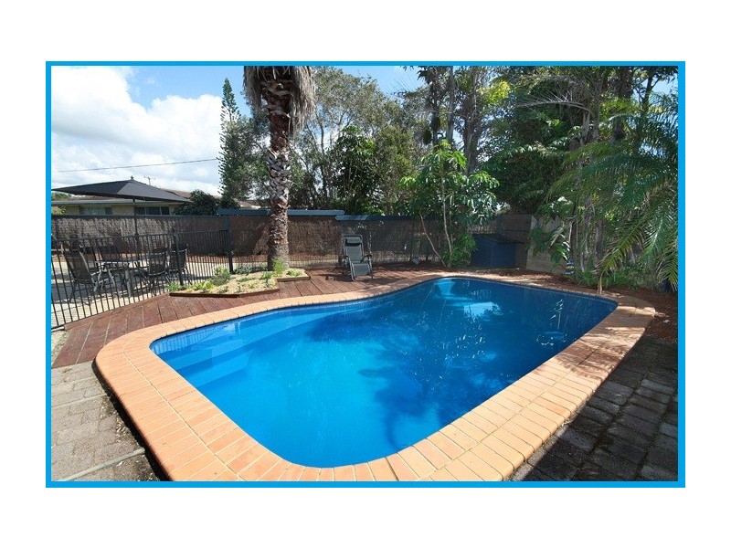 78 Lapoinya Crescent, Warana QLD 4575