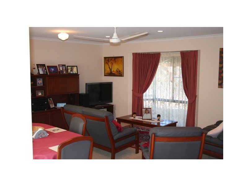 253/4 Melody Court, Warana QLD 4575