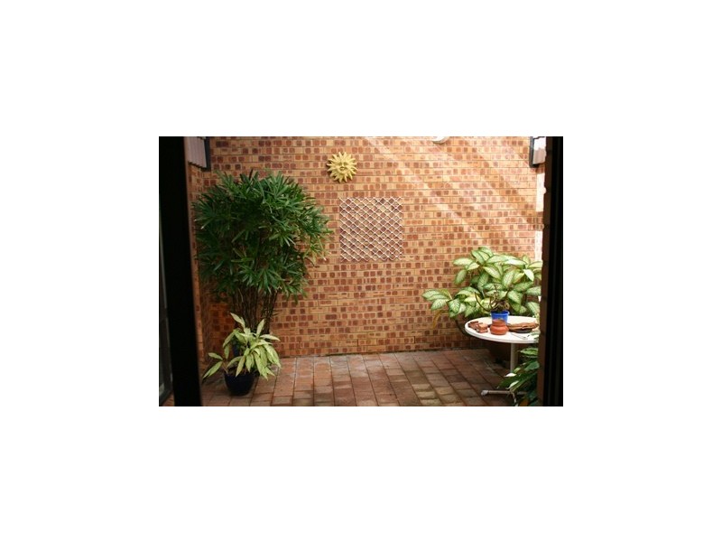 121/8 Melody Court, Warana QLD 4575