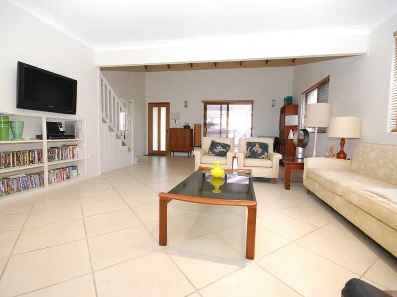 33 Iluka Avenue, Buddina QLD 4575
