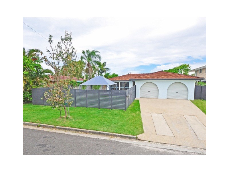 8 Bandaroo Street, Warana QLD 4575