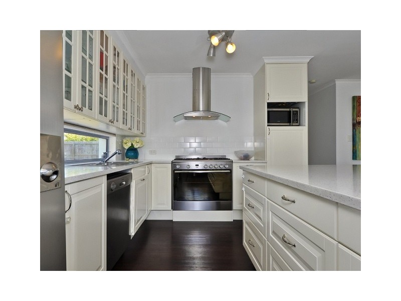 8 Bandaroo Street, Warana QLD 4575