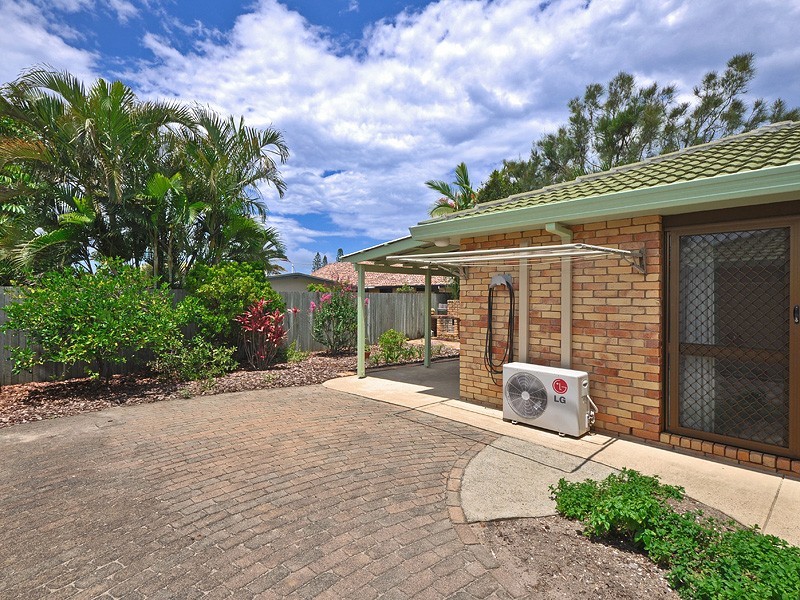 2/4 Adina Court, Buddina QLD 4575